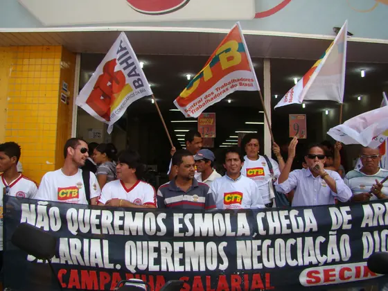 Mobilização da categoria comerciária por valorização e negociação digna.